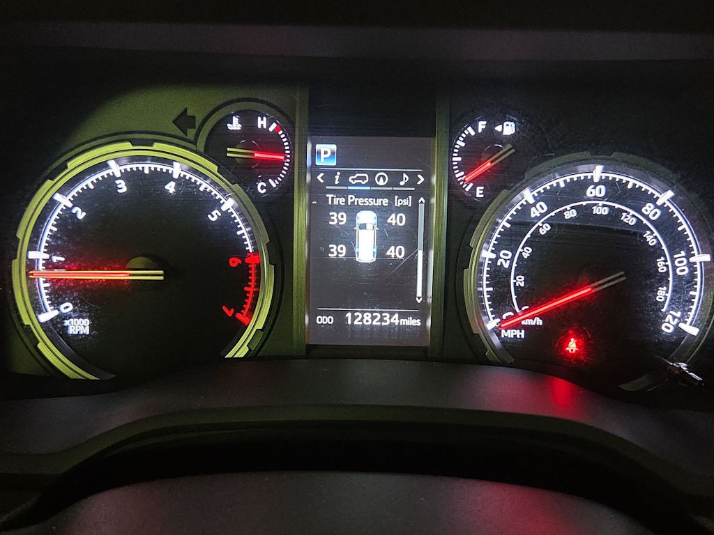 Thumbnail: 2021 Toyota 4Runner - 14