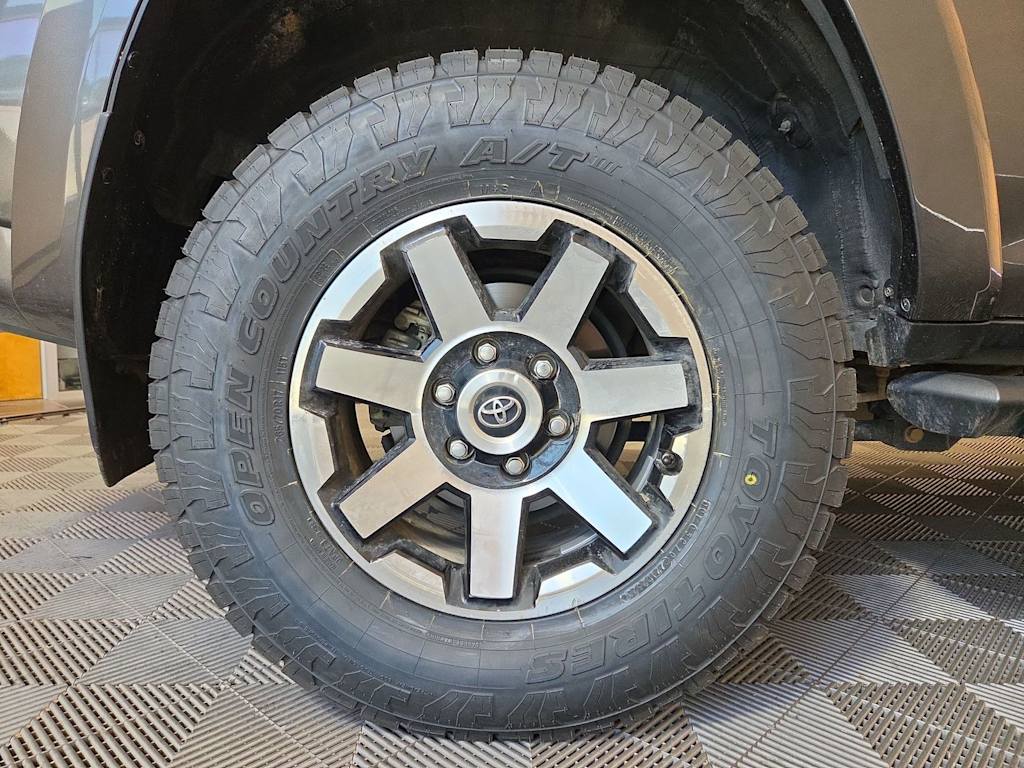 Thumbnail: 2021 Toyota 4Runner - 7