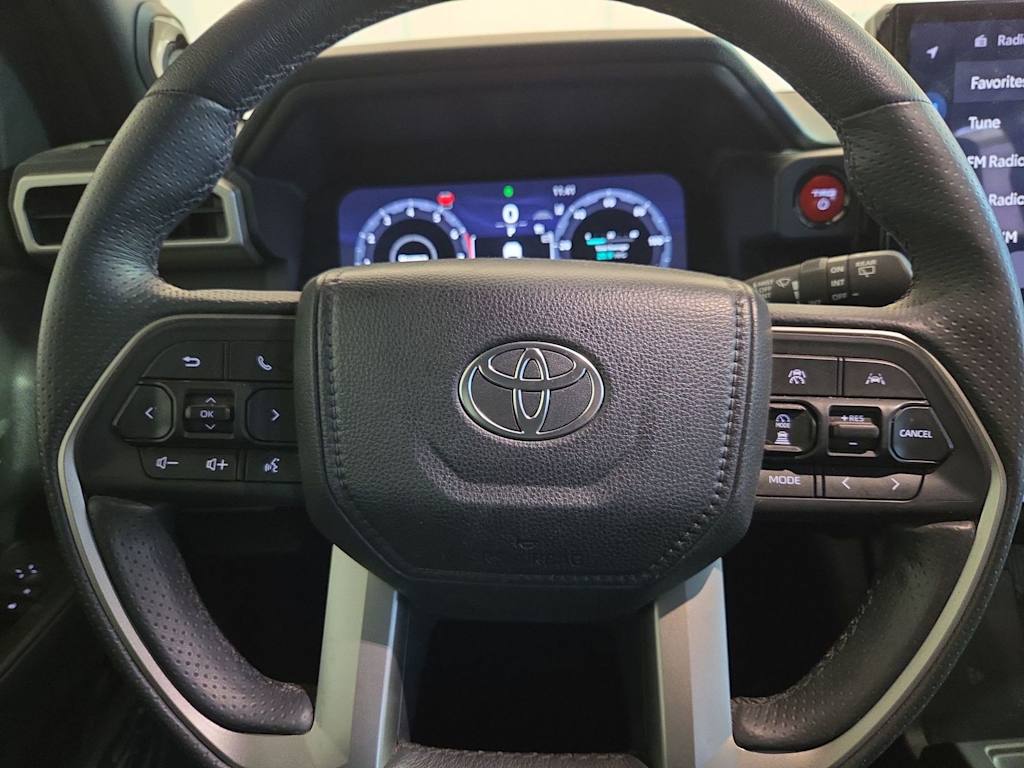 Thumbnail: 2025 Toyota 4Runner - 25