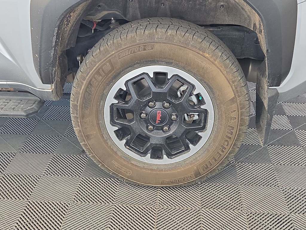 Thumbnail: 2025 Toyota 4Runner - 8
