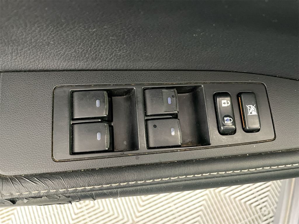 Thumbnail: 2013 Lexus ES - 22