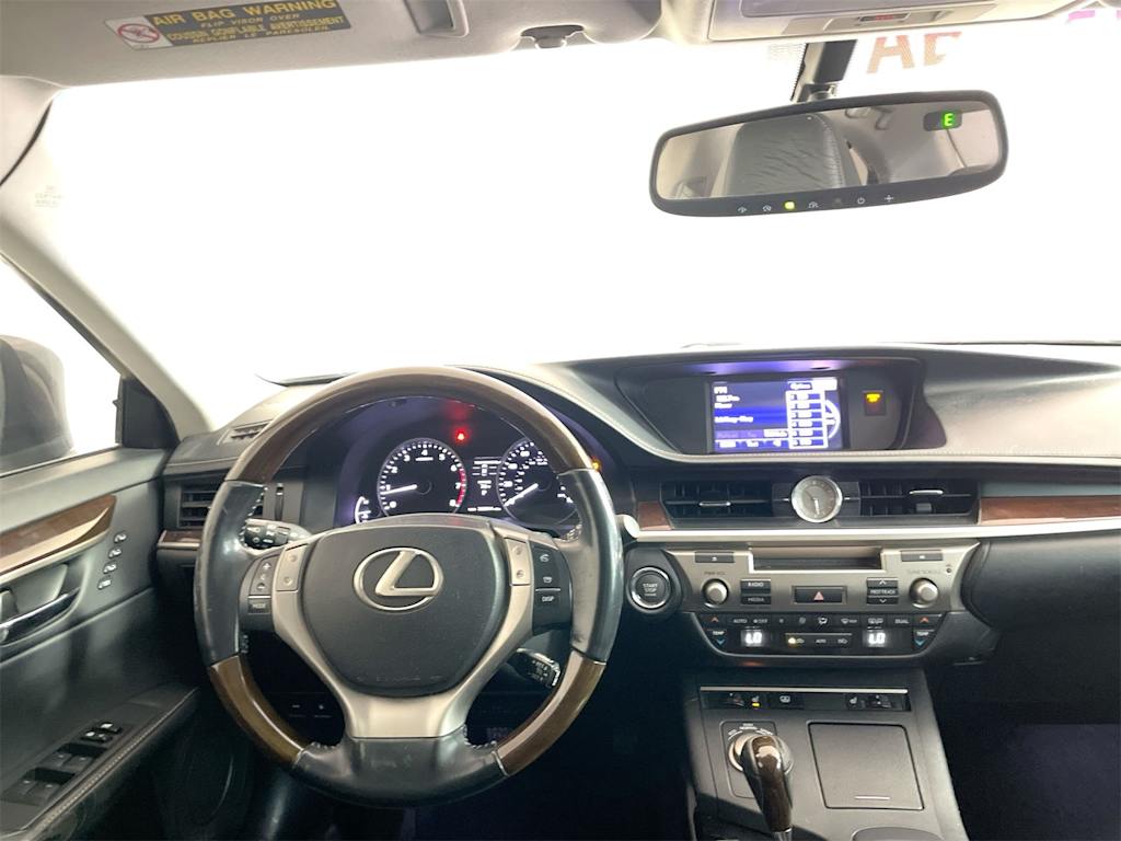 Thumbnail: 2013 Lexus ES - 2