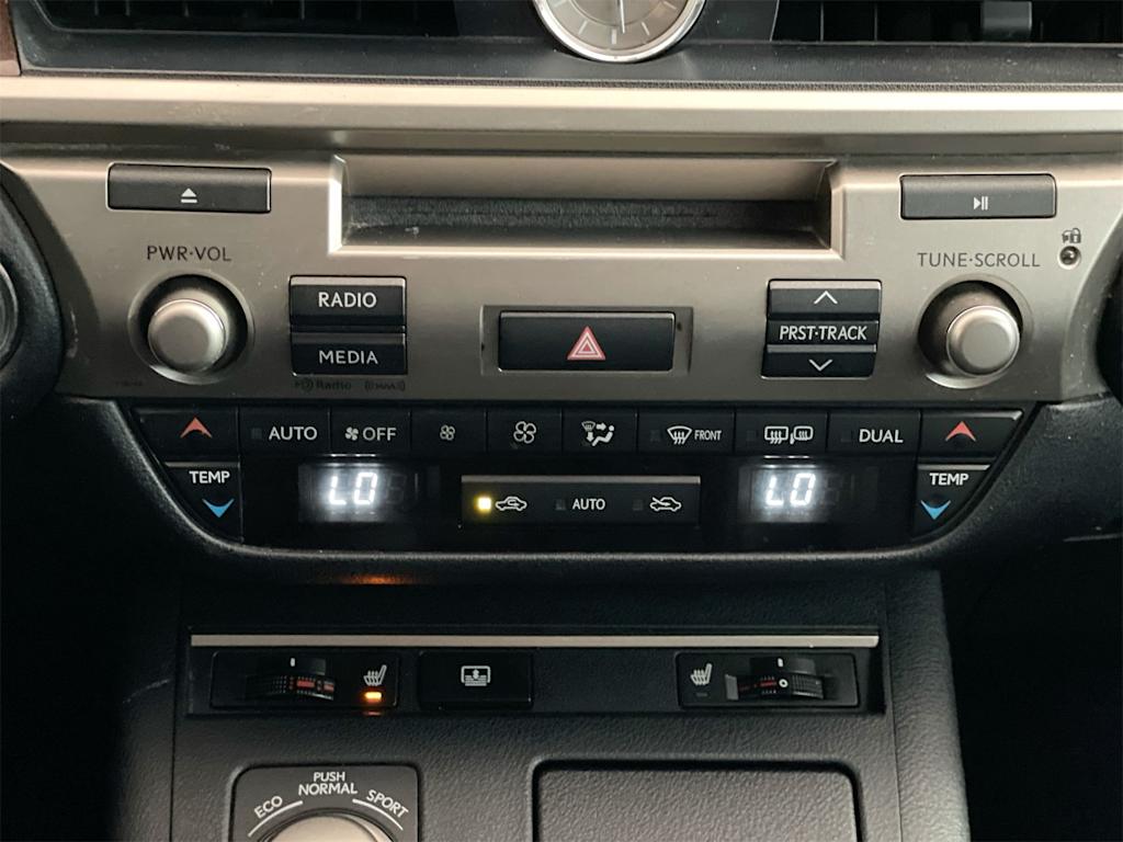 Thumbnail: 2013 Lexus ES - 26