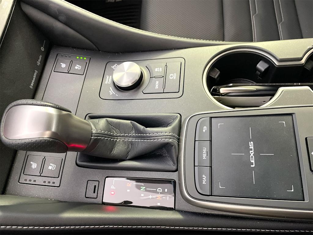 Thumbnail: 2024 Lexus ES - 15