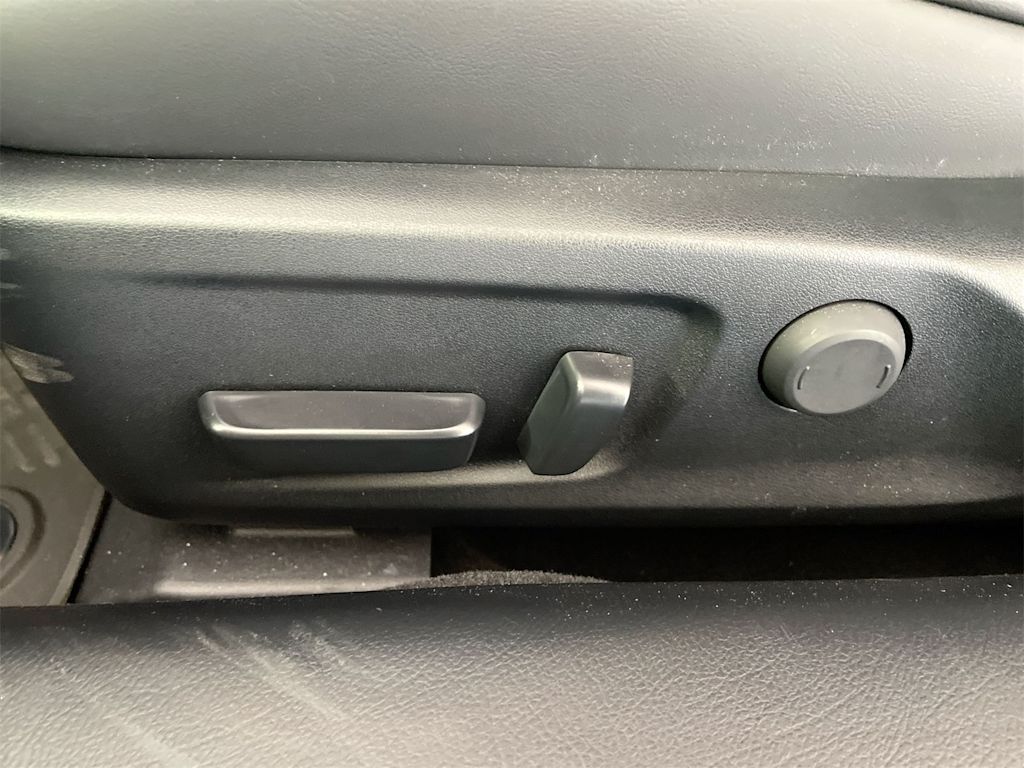 Thumbnail: 2024 Lexus ES - 22