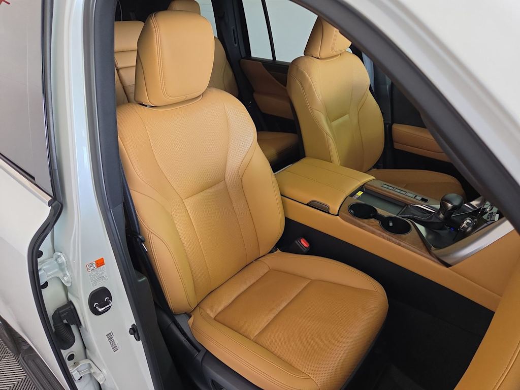 Thumbnail: 2024 Lexus ES - 12