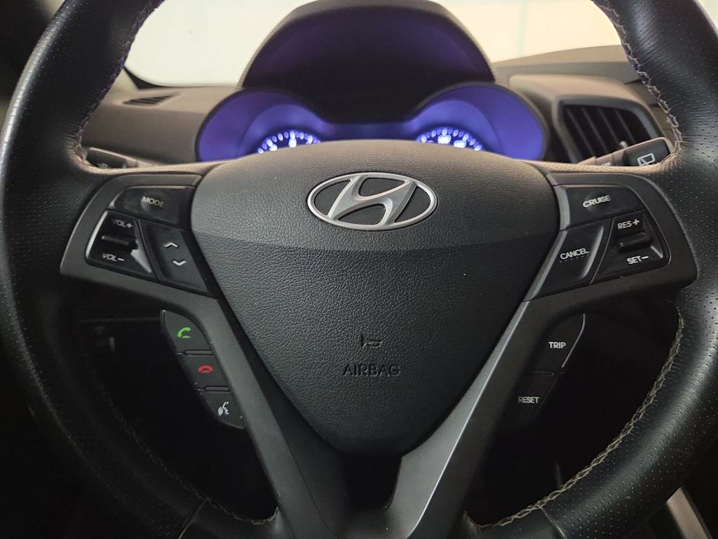 Thumbnail: 2016 Hyundai Veloster - 22