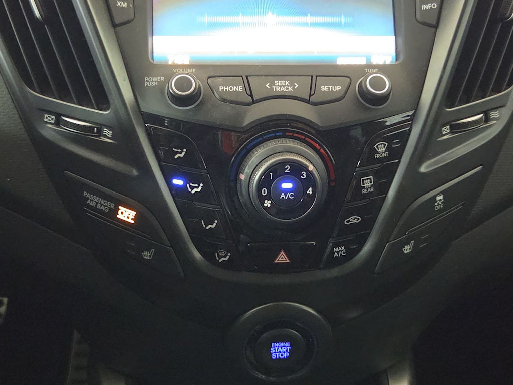 Thumbnail: 2016 Hyundai Veloster - 24