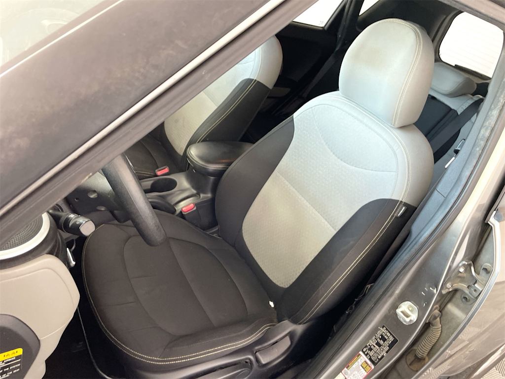 Thumbnail: 2016 Kia Soul - 9