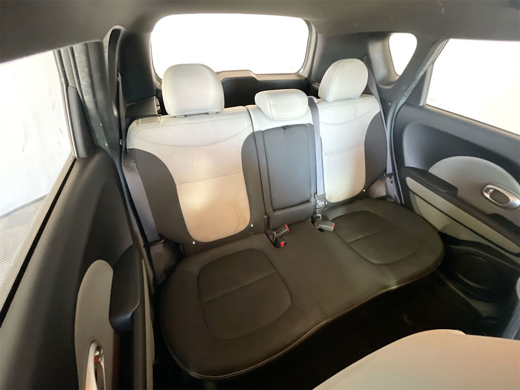 Thumbnail: 2016 Kia Soul - 21