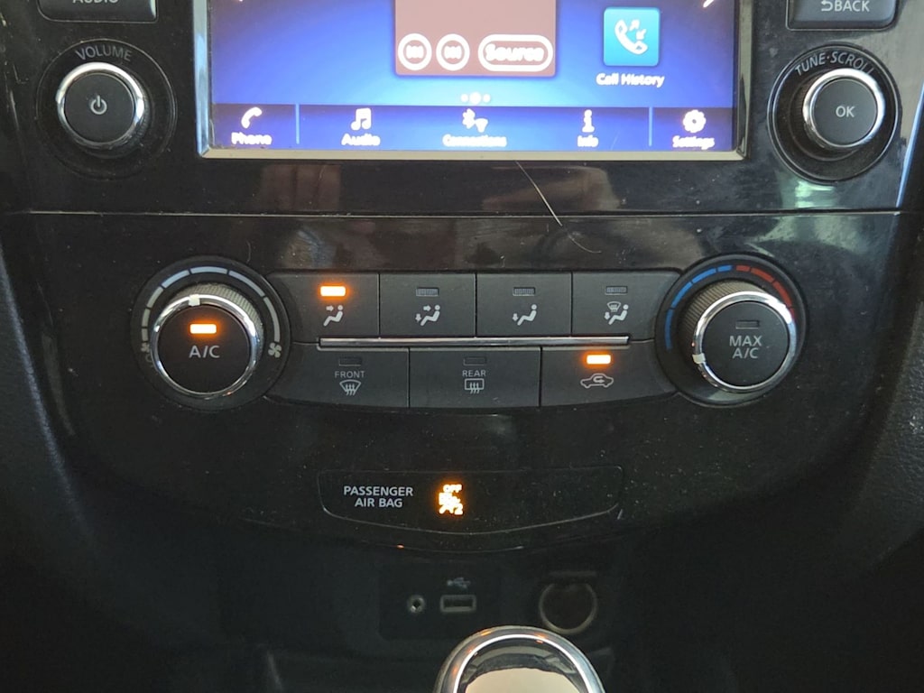Thumbnail: 2018 Nissan Rogue - 25
