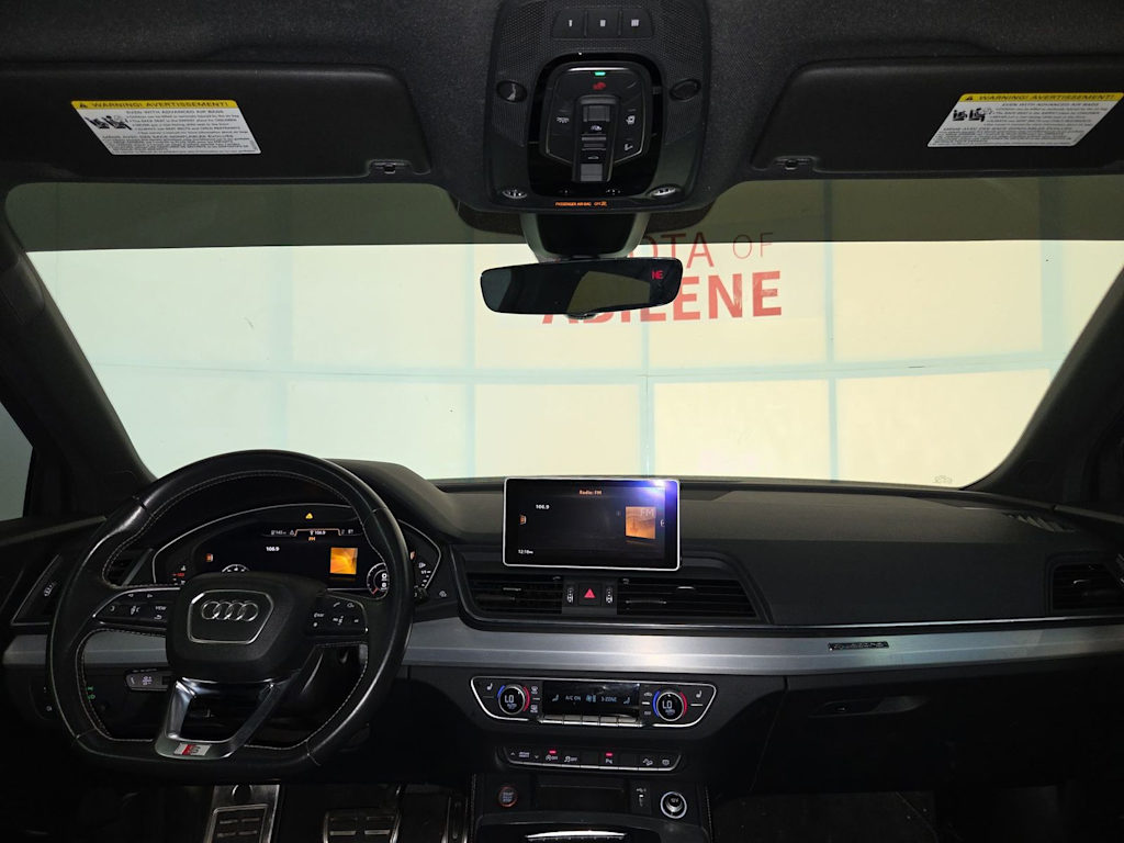 Thumbnail: 2019 Audi SQ5 - 10
