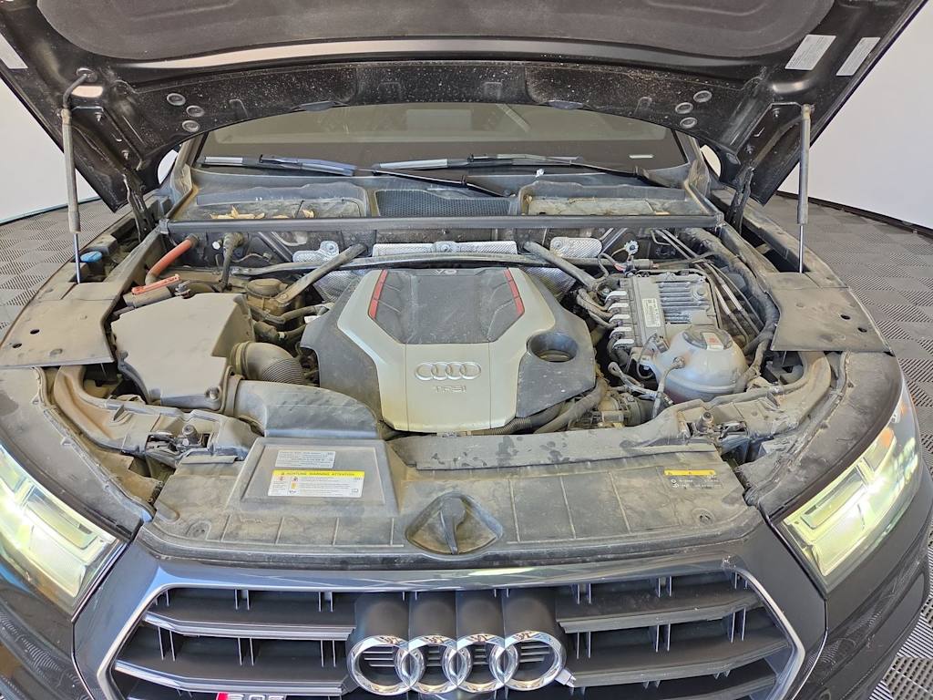 Thumbnail: 2019 Audi SQ5 - 9