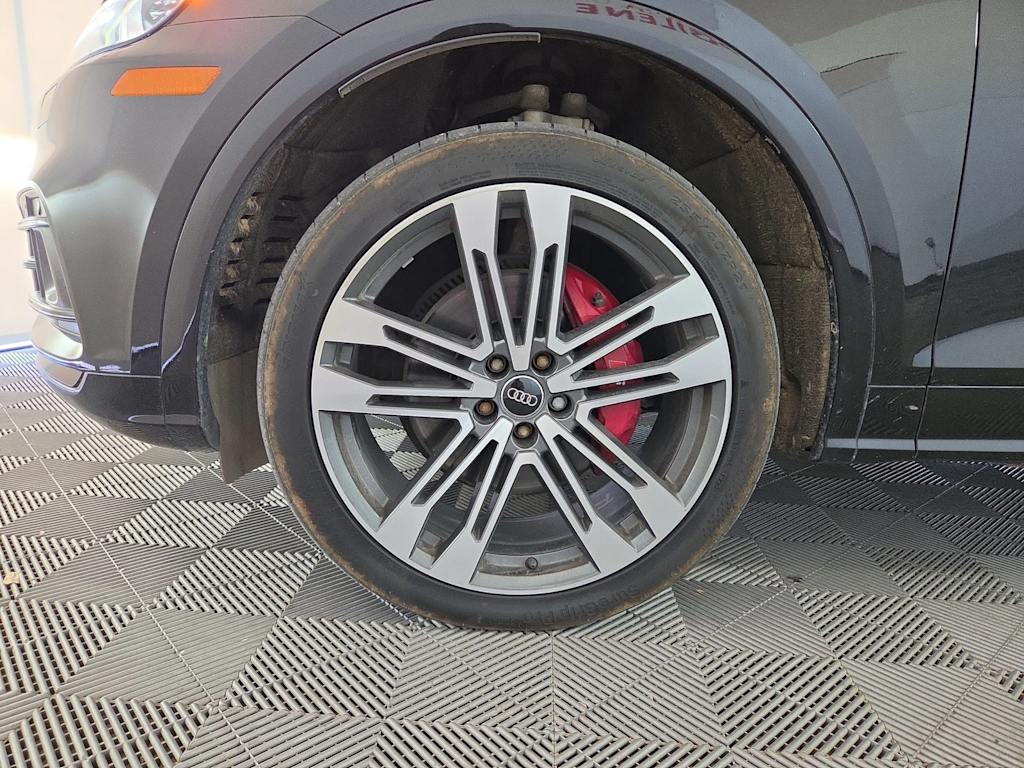 Thumbnail: 2019 Audi SQ5 - 8