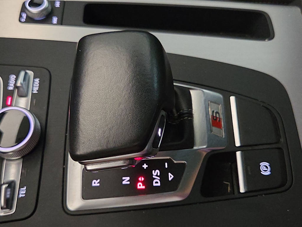 Thumbnail: 2019 Audi SQ5 - 15