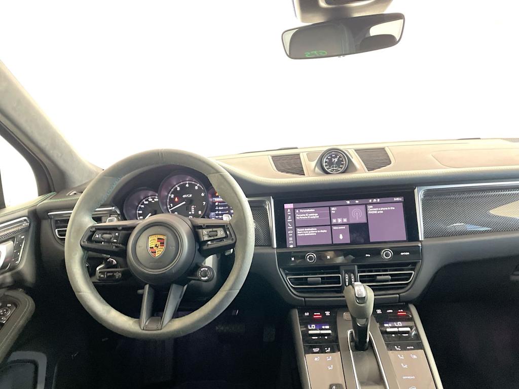 Thumbnail: 2023 Porsche Macan - 2
