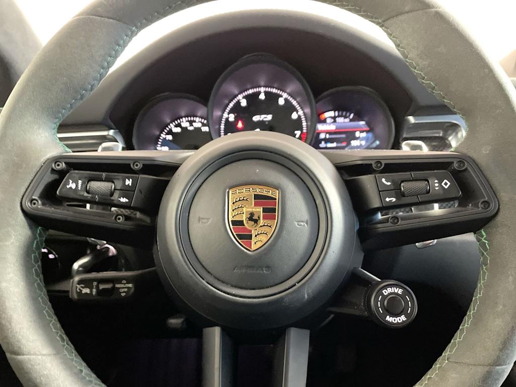 Thumbnail: 2023 Porsche Macan - 23