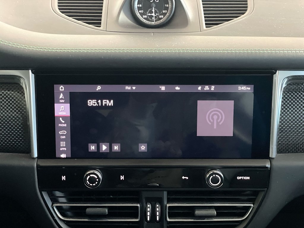 Thumbnail: 2023 Porsche Macan - 12