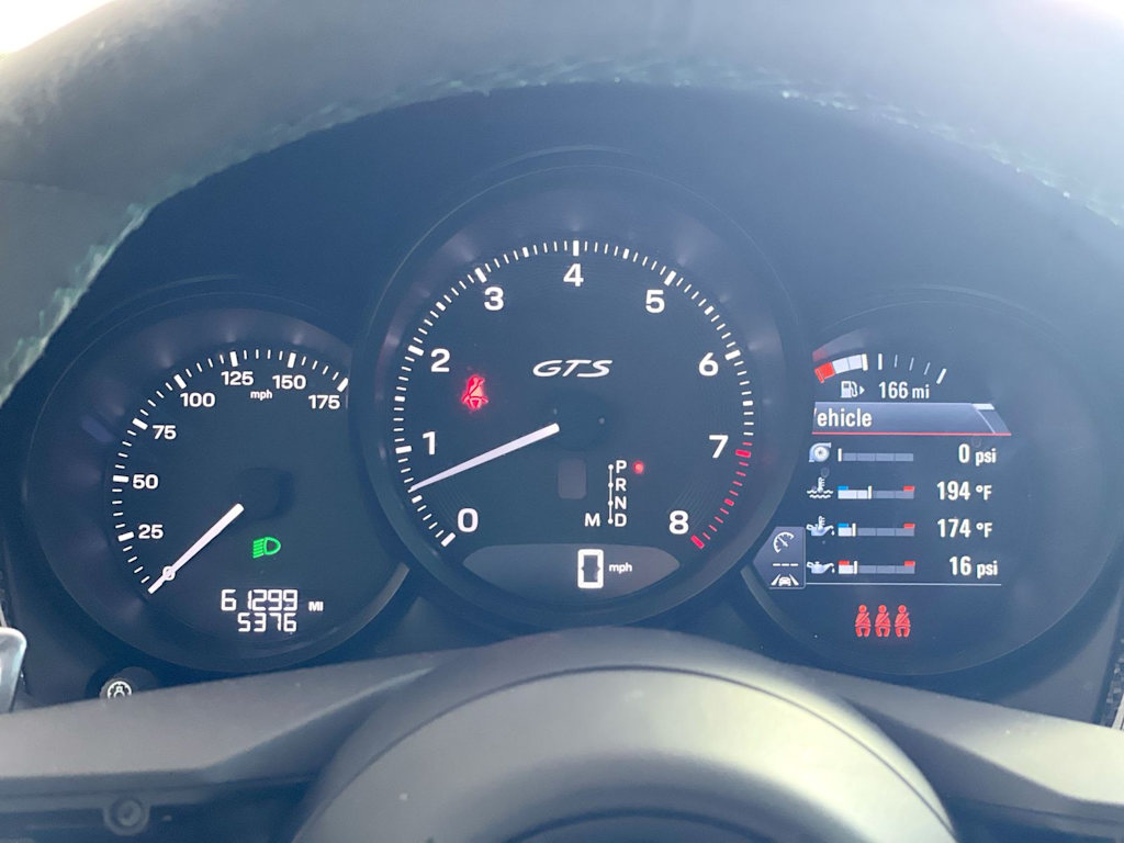 Thumbnail: 2023 Porsche Macan - 14