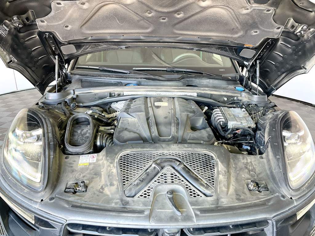 Thumbnail: 2023 Porsche Macan - 7