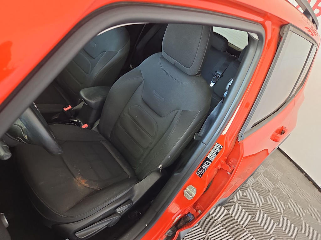 Thumbnail: 2017 Jeep Renegade - 10
