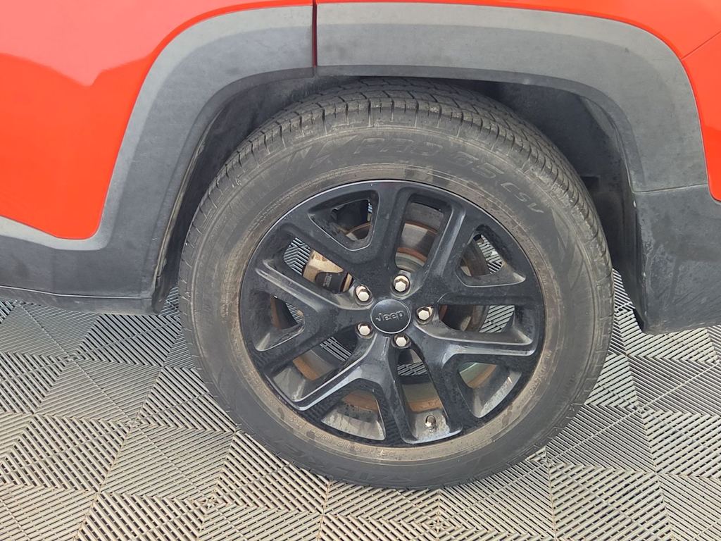 Thumbnail: 2017 Jeep Renegade - 7