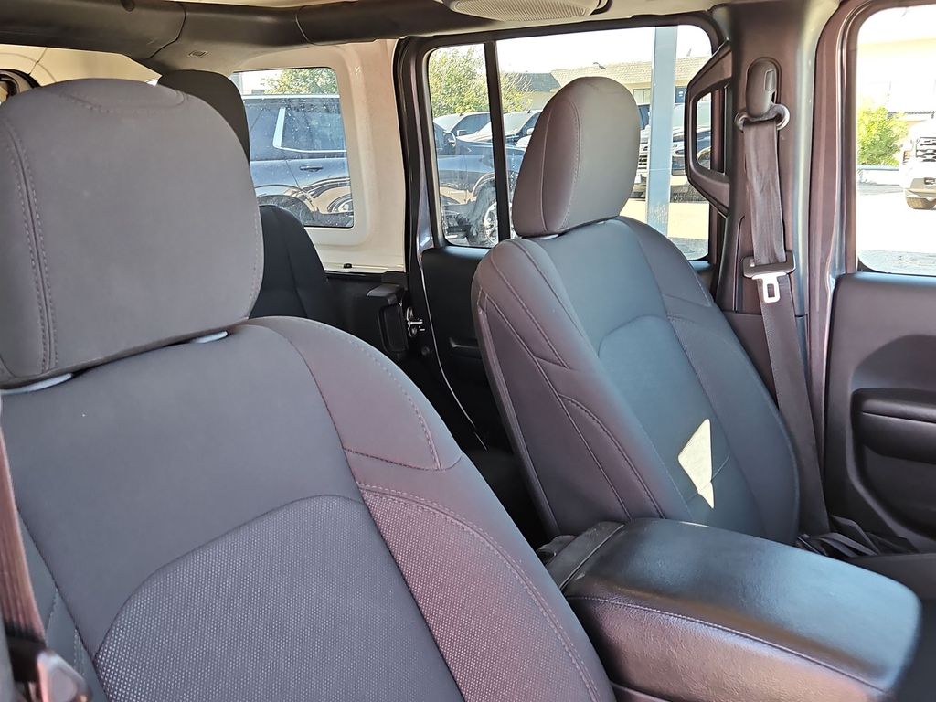 Thumbnail: 2020 Jeep Wrangler - 10