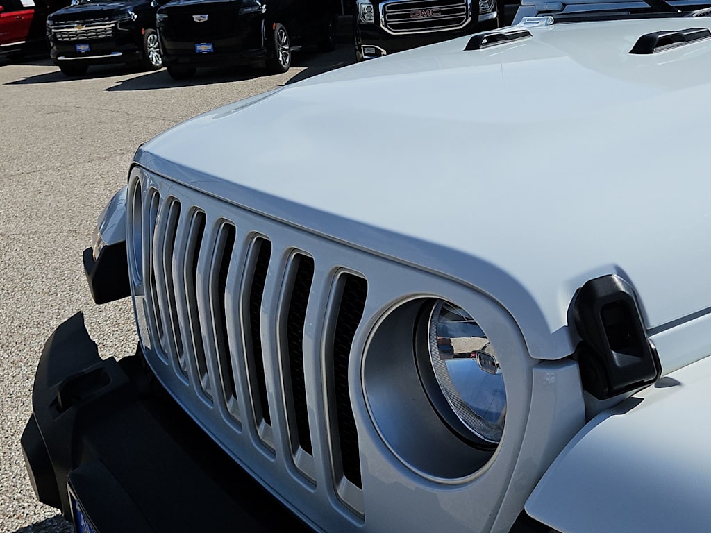 Thumbnail: 2023 Jeep Wrangler - 18