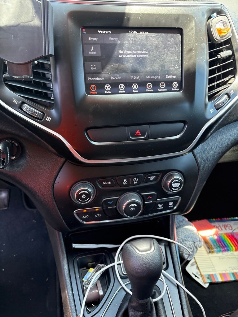 Thumbnail: 2019 Jeep Cherokee - 6