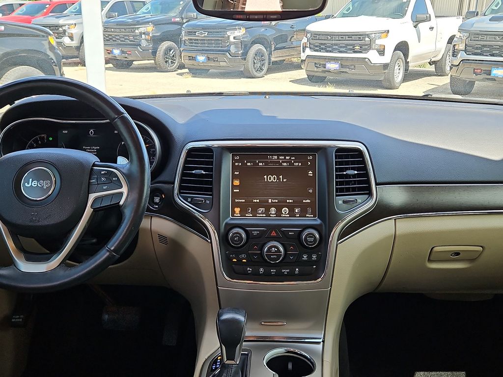 Thumbnail: 2017 Jeep Grand Cherokee - 9