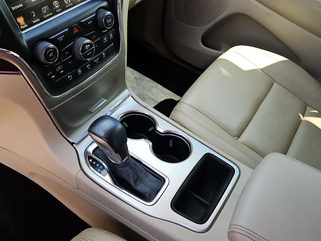 Thumbnail: 2017 Jeep Grand Cherokee - 15