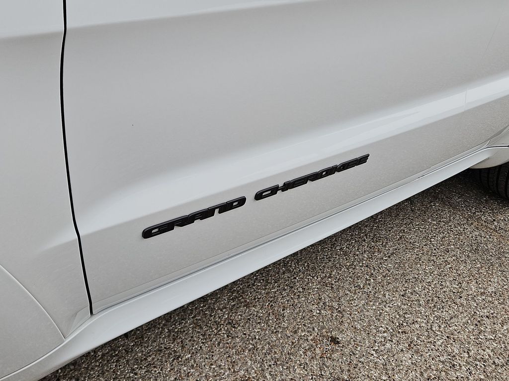 Thumbnail: 2021 Jeep Grand Cherokee - 7