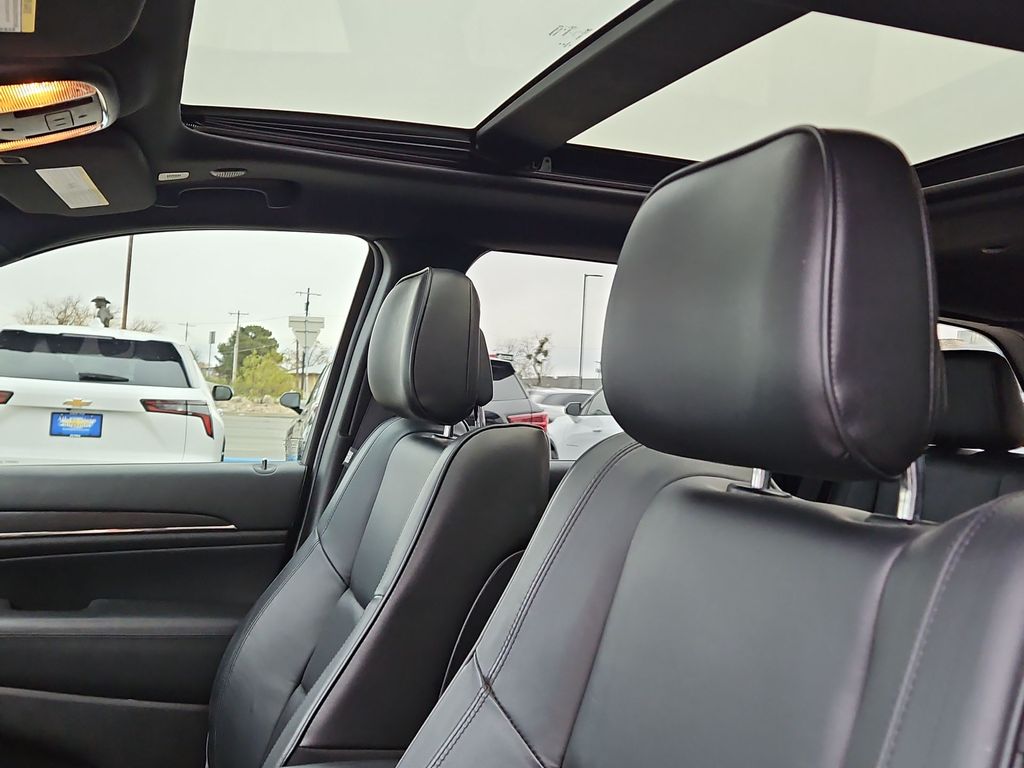 Thumbnail: 2021 Jeep Grand Cherokee - 22