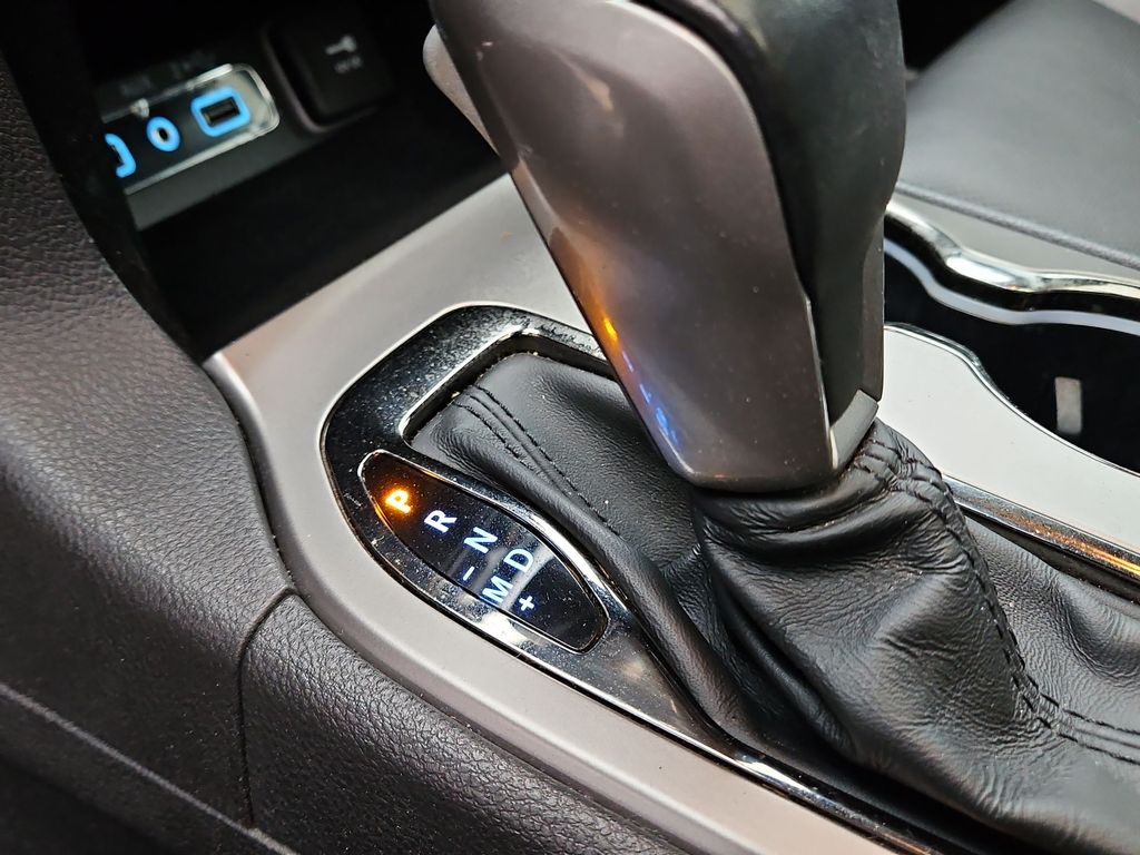 Thumbnail: 2021 Jeep Grand Cherokee - 24