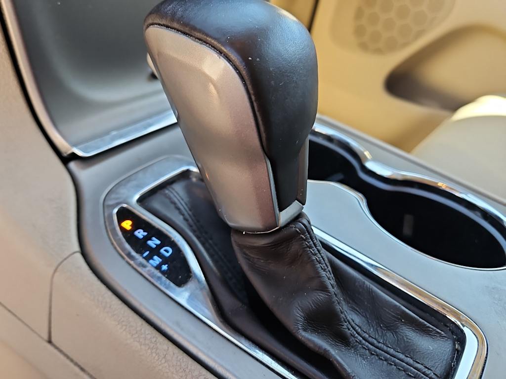 Thumbnail: 2021 Jeep Grand Cherokee - 24