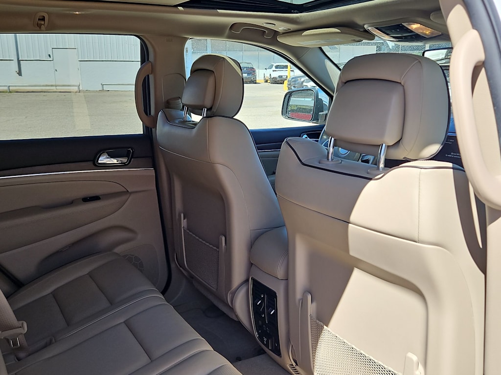 Thumbnail: 2021 Jeep Grand Cherokee - 11