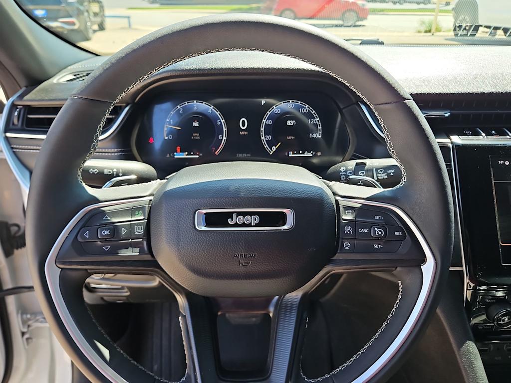 Thumbnail: 2024 Jeep Grand Cherokee - 13