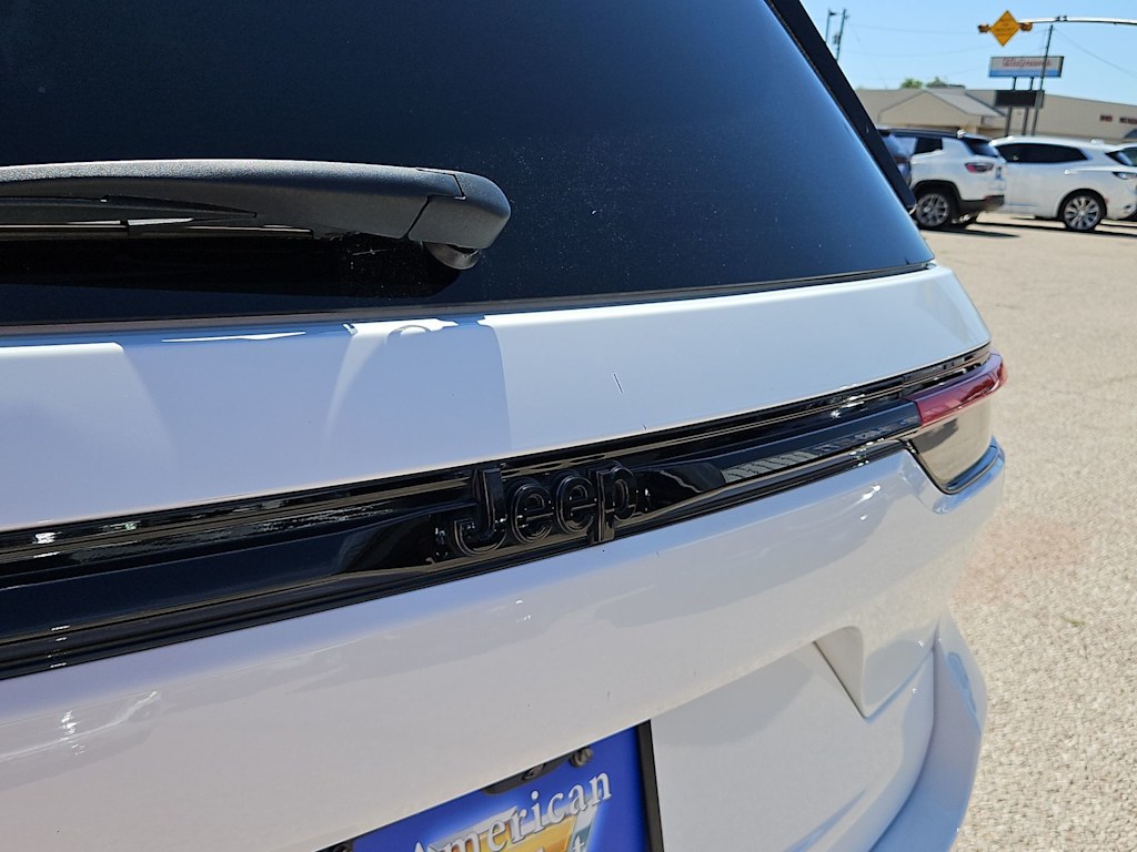 Thumbnail: 2024 Jeep Grand Cherokee - 7