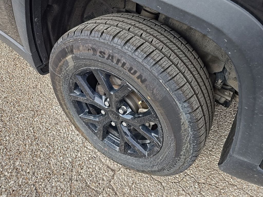 Thumbnail: 2024 Jeep Grand Cherokee - 5