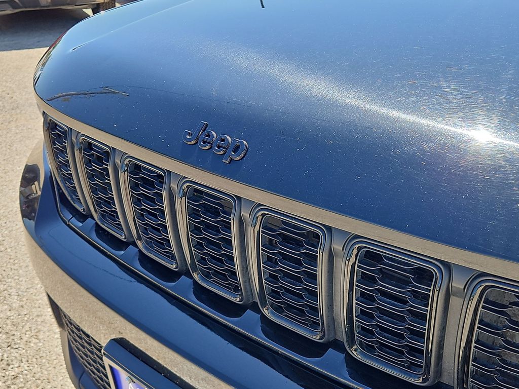 Thumbnail: 2024 Jeep Grand Cherokee - 22