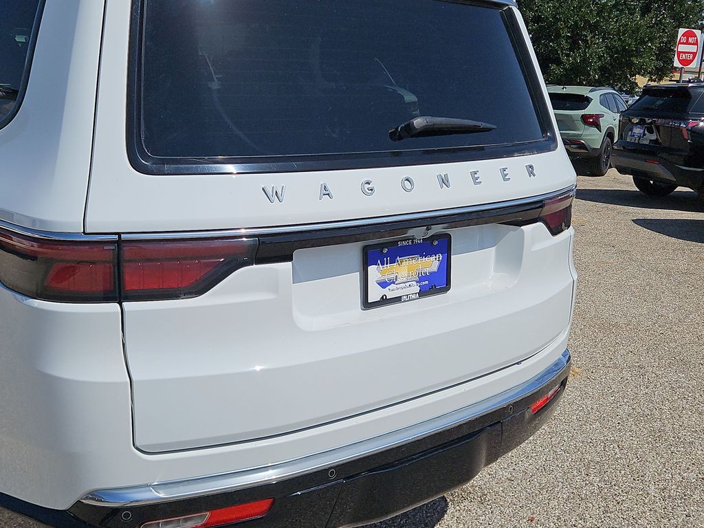 Thumbnail: 2024 Jeep Wagoneer - 24