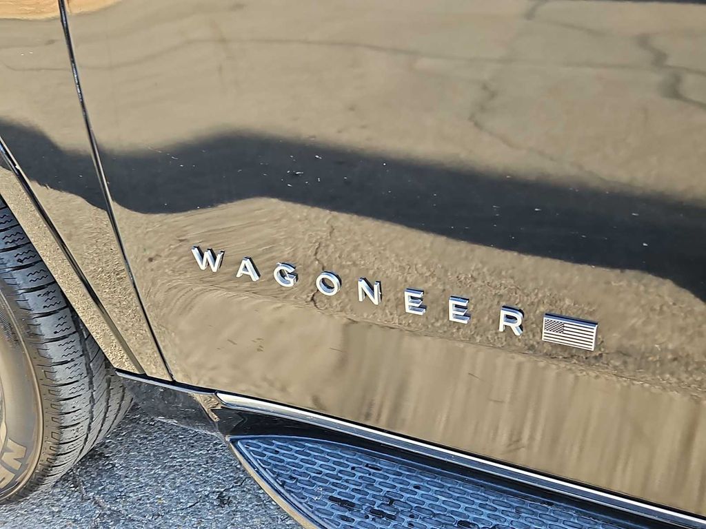Thumbnail: 2024 Jeep Wagoneer - 7