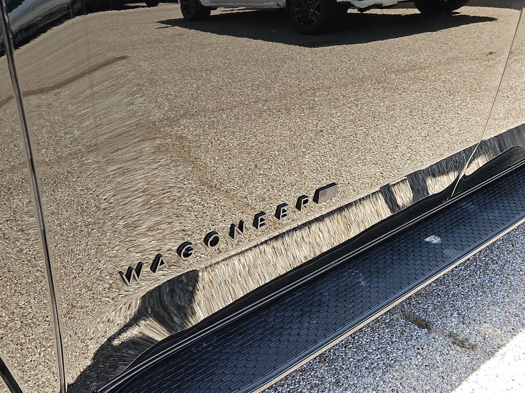 Thumbnail: 2025 Jeep Wagoneer - 7