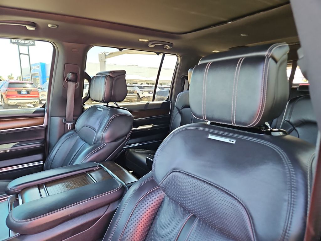 Thumbnail: 2022 Jeep Grand Wagoneer - 10