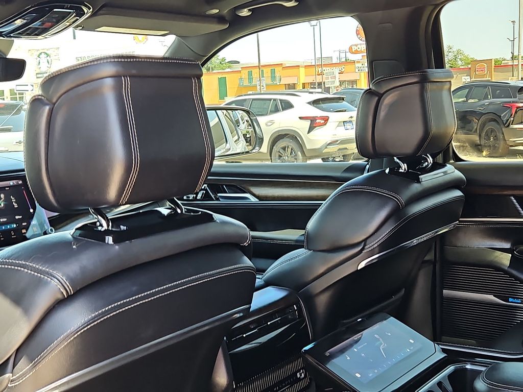 Thumbnail: 2022 Jeep Grand Wagoneer - 11