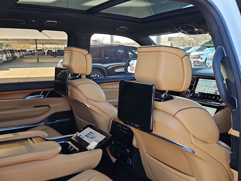 Thumbnail: 2022 Jeep Grand Wagoneer - 12