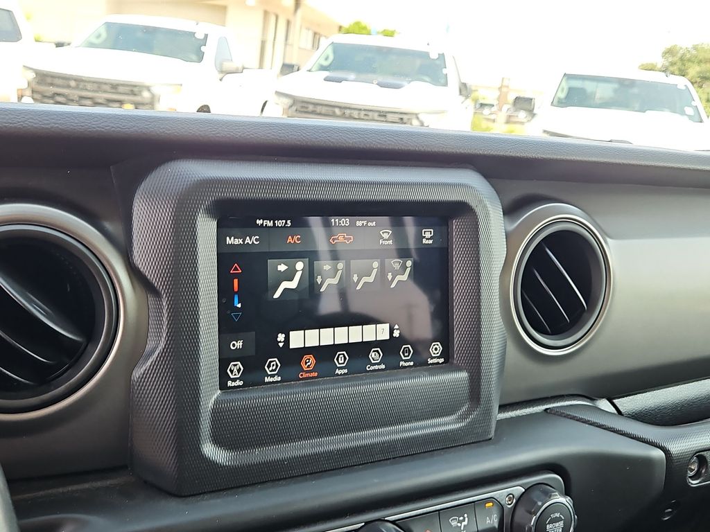 Thumbnail: 2022 Jeep Gladiator - 24