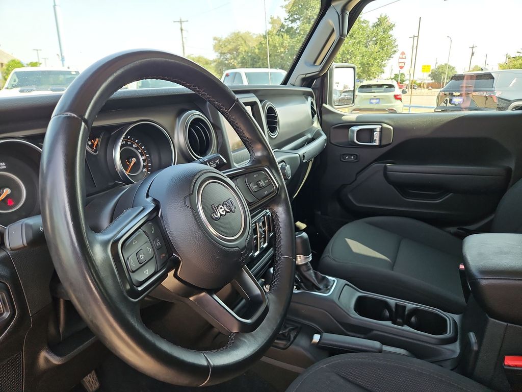Thumbnail: 2022 Jeep Gladiator - 2