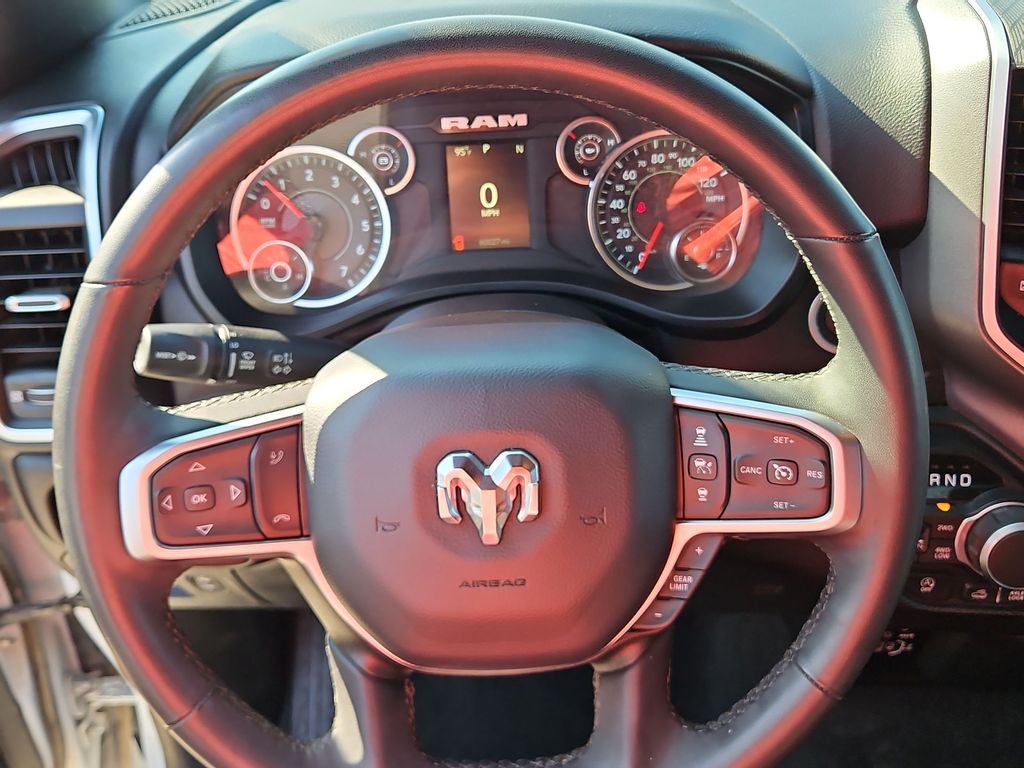 Thumbnail: 2025 RAM 1500 - 9