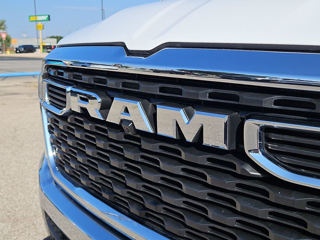 Thumbnail: 2025 RAM 1500 - 19